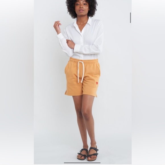 Preloved Evy Shorts - Picture 1 of 4